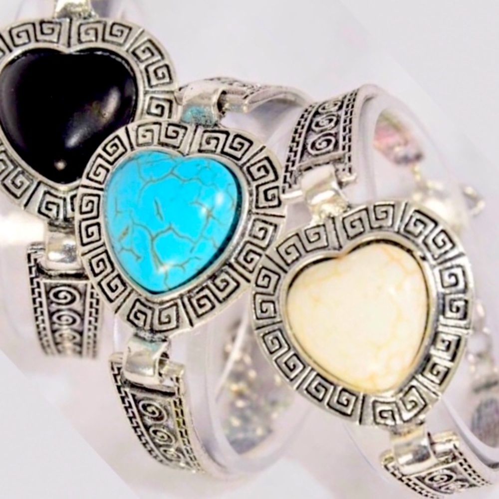 Heart Semiprecious
Stone Bracelet